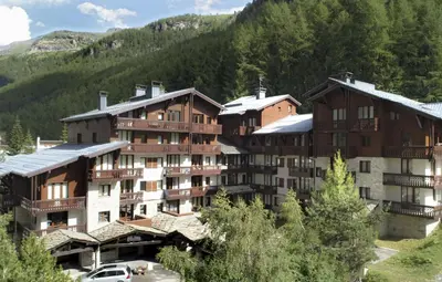 Vue générale sur la montagne ou vue sur la montagne depuis l'appart'hôtel