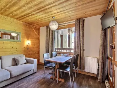 Coin salon dans l'établissement Studio rénové divisible pour 4 pers à Belle Plagne - FR-1-455-162