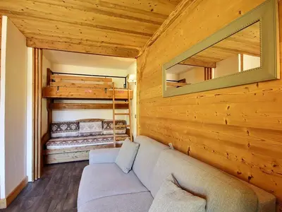 Un ou plusieurs lits dans un hébergement de l'établissement Studio rénové divisible pour 4 pers à Belle Plagne - FR-1-455-162