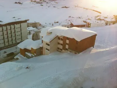 L'établissement Studio cabine pour 4 au pied des pistes à Tignes, balcon sud - FR-1-411-486 en hiver