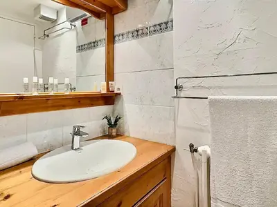 Salle de bains dans l'établissement Appartement 2 pièces à Tignes proche pistes et commerces, 4 personnes - FR-1-411-334