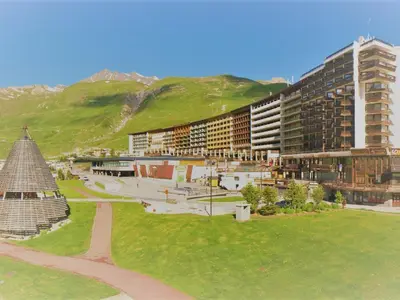 Vue générale sur la montagne ou vue sur la montagne depuis l'appartement
