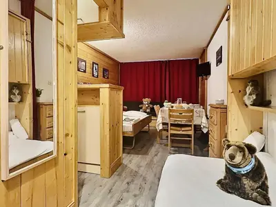 Un ou plusieurs lits dans un hébergement de l'établissement Studio charmant à Tignes - 4 pers. et animaux admis - FR-1-411-462