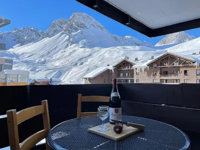 Vue générale sur la montagne ou vue sur la montagne depuis l'appartement
