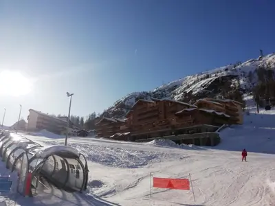 L'établissement Appartement Soleil Blanc Résidence Lodge des neiges en hiver