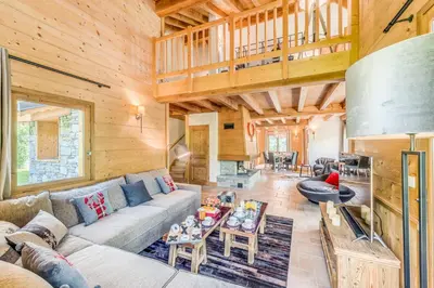 Coin salon dans l'établissement Chalet Alideale - Chalet familial de haut standing MAE-3283