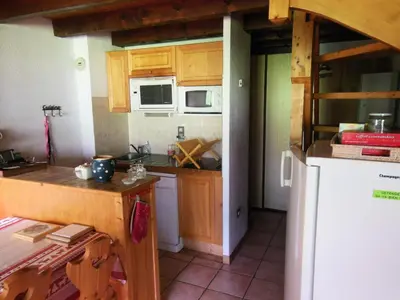 Cuisine ou kitchenette dans l'établissement Résidence Les Clarines - 5 Pièces pour 8 Personnes MAE-3297
