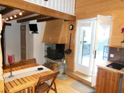 Cuisine ou kitchenette dans l'établissement Résidence Le Dahu - 3 Pièces pour 6 Personnes MAE-3319