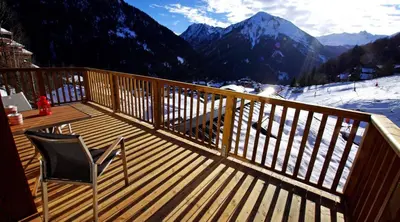 Vue générale sur la montagne ou vue sur la montagne depuis l'appartement