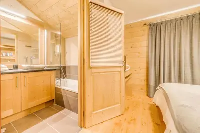 Salle de bains dans l'établissement Résidence Les Balcons EtoilÉs - Appartement 4 au pied des pistes MAE-3256
