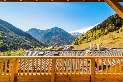 Vue générale sur la montagne ou vue sur la montagne depuis l'appartement