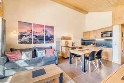 Cuisine ou kitchenette dans l'établissement Résidence Les Balcons EtoilÉs - Appartement 4 au pied des pistes MAE-3264