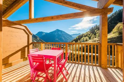 Vue générale sur la montagne ou vue sur la montagne depuis l'appartement