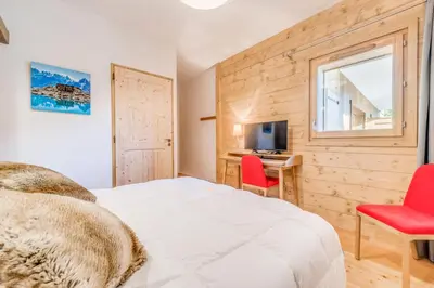 Télévision ou salle de divertissement dans l'établissement Résidence Les Balcons EtoilÉs - Appartement 4 au pied des pistes MAE-3269