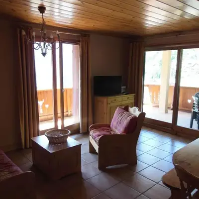 Résidence La Tour Du Merle - 4 Pièces pour 7 Personnes MAE-3298