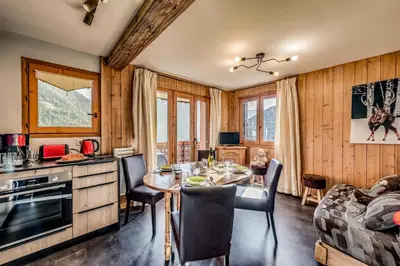 Cuisine ou kitchenette dans l'établissement Résidence Le Chardonnet - 2 Pièces pour 6 Personnes MAE-3321