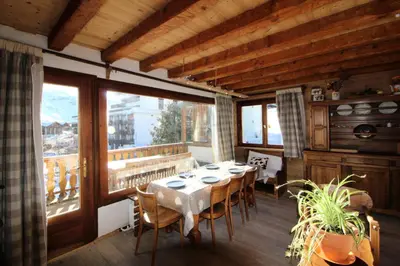 Plan de l'établissement Chalet Bobech - Chalet traditionnel décor bois, très chaleureux et convivial. MAE-3379