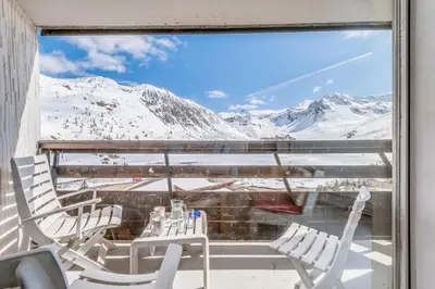 Vue générale sur la montagne ou vue sur la montagne depuis l'appartement