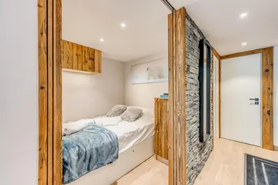 Un ou plusieurs lits dans un hébergement de l'établissement Résidence Palafour - Studio chaleureux, terrasse vue lac MAE-3398