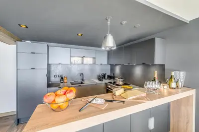 Cuisine ou kitchenette dans l'établissement Résidence Phoenix - Appartement 4 au coeur de TIGNES LE LAC MAE-3410