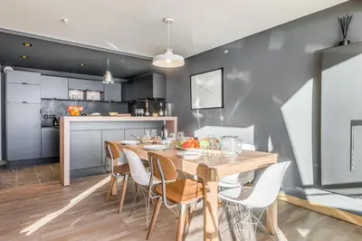 Cuisine ou kitchenette dans l'établissement Résidence Phoenix - Appartement 4 au coeur de TIGNES LE LAC MAE-3410