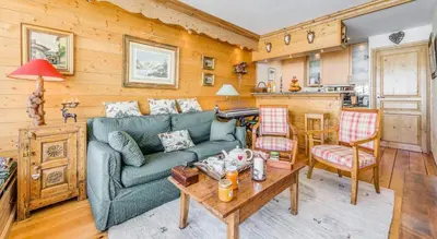 Coin salon dans l'établissement Résidence Soleil - Appartement 3 - confortable, chaleureux, vue lac MAE-3438