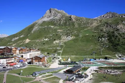 Vue générale sur la montagne ou vue sur la montagne depuis l'appartement