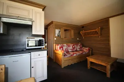 Cuisine ou kitchenette dans l'établissement Résidence Palafour - Studio cabine 4 personnes pieds des pistes - balcon vue Grande Sassière MAE-3640