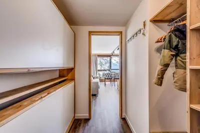 Un ou plusieurs lits dans un hébergement de l'établissement Résidence Palafour - Studio 4 rénové, soigné, confortable - balcon vue lac MAE-3675