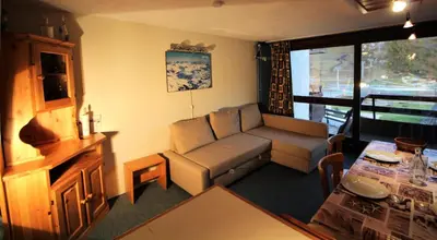 Coin salon dans l'établissement Résidence Palafour - Grand studio 4 - confortable - balcon - vue lac MAE-3737