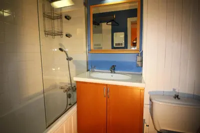 Salle de bains dans l'établissement Résidence Bec Rouge - Sur les pistes MAE-3752