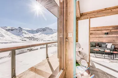 Vue générale sur la montagne ou vue sur la montagne depuis l'appartement