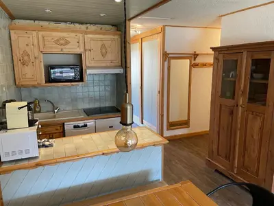 Cuisine ou kitchenette dans l'établissement MyHome - Moutières B2 17 - Grand 2 pièces traversant au Val Claret, 4 à 6 pers