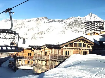 Vue générale sur la montagne ou vue sur la montagne depuis la maison d'hôtes