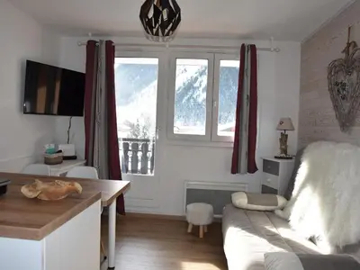Télévision ou salle de divertissement dans l'établissement Joli studio proche centre, 4 pers, balcon - FR-1-464-173