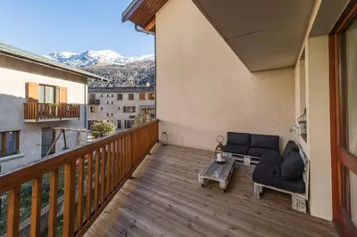 Vue générale sur la montagne ou vue sur la montagne depuis l'appartement