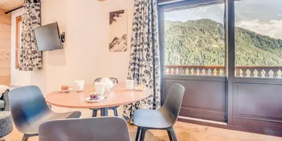 Vue générale sur la montagne ou vue sur la montagne depuis l'appartement
