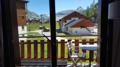 Vue générale sur la montagne ou vue sur la montagne depuis l'appartement