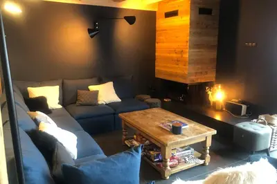 Coin salon dans l'établissement Chalet SACHE - Sainte foy tarentaise
