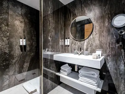 Salle de bains dans l'établissement Hôtel Le Diamond Rock