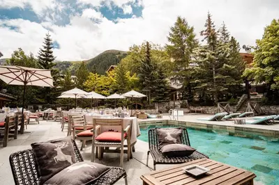 Vue générale sur la montagne ou vue sur la montagne depuis l'hôtel