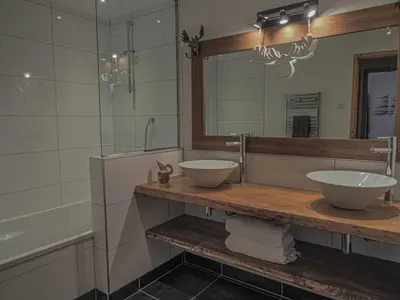 Salle de bains dans l'établissement Chateau Doggestein