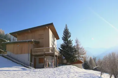 L'établissement Le Chalet en hiver