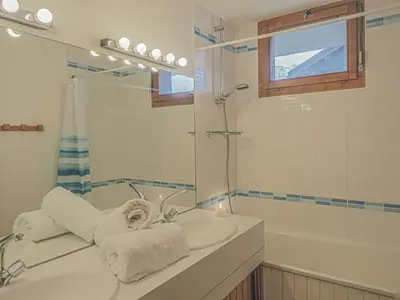 Salle de bains dans l'établissement Les Michailles 510