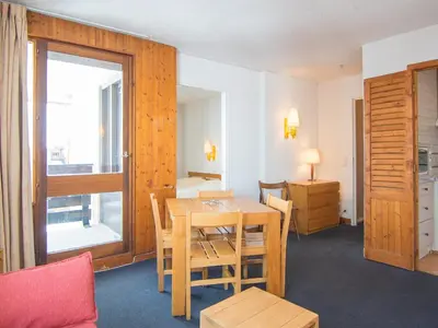 Coin salon dans l'établissement Appartement 2 pièces avec Wifi à 500m des pistes - Tignes - FR-1-449-121