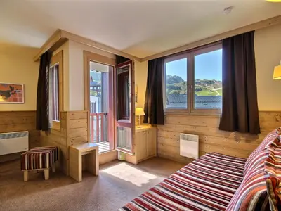 Coin salon dans l'établissement Grand appartement 6 personnes avec vue, proche des pistes - FR-1-455-173