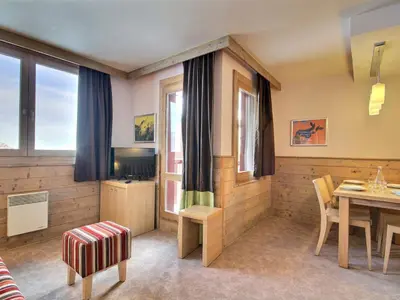 Télévision ou salle de divertissement dans l'établissement Appartement spacieux 2 pièces près des pistes, 4 pers. - FR-1-455-175