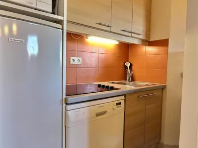 Cuisine ou kitchenette dans l'établissement Spacieux 2 pièces à Belle Plagne, 4 pers, balcon, proche pistes - FR-1-455-176