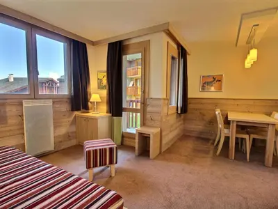 Coin salon dans l'établissement Spacieux 2 pièces à Belle Plagne, 4 pers, balcon, proche pistes - FR-1-455-176