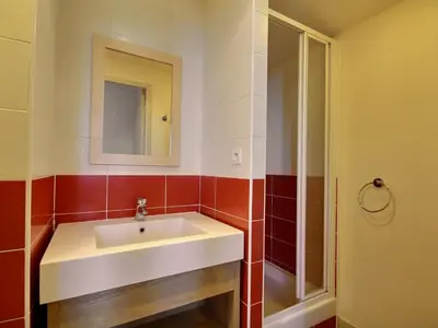Salle de bains dans l'établissement Grand duplex 6/7 personnes proche pistes à Belle Plagne - FR-1-455-181